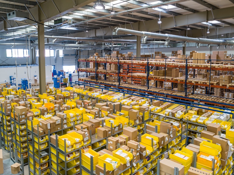 Distribution warehouse